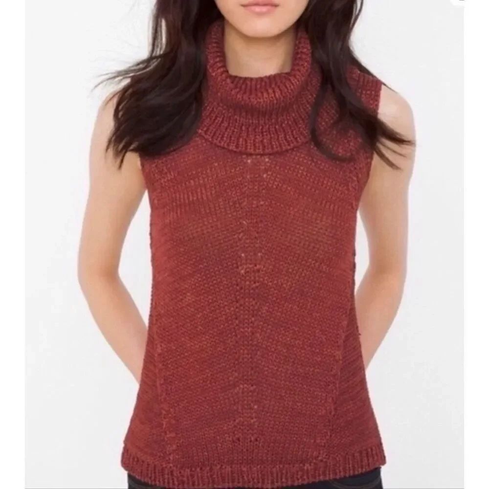 White House Black Market NWT sleeveless turtleneck sweater top size XS